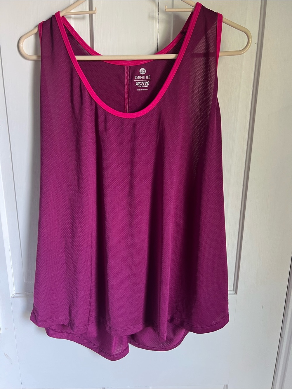 Old Navy Women’s Magenta Tank with Hot Pink Trim size XXL